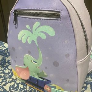 Dumbo bath loungefly